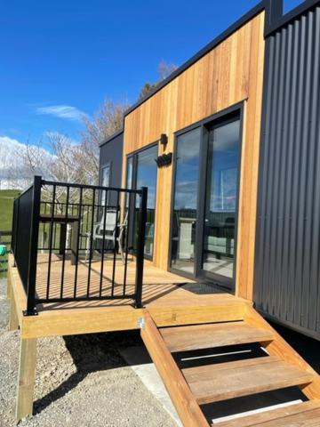 Boutique Tiny House - Te Anau Country Accommodation 外观 照片