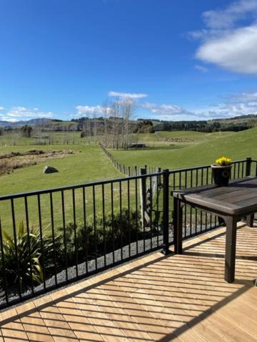 Boutique Tiny House - Te Anau Country Accommodation 外观 照片