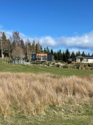 Boutique Tiny House - Te Anau Country Accommodation 外观 照片