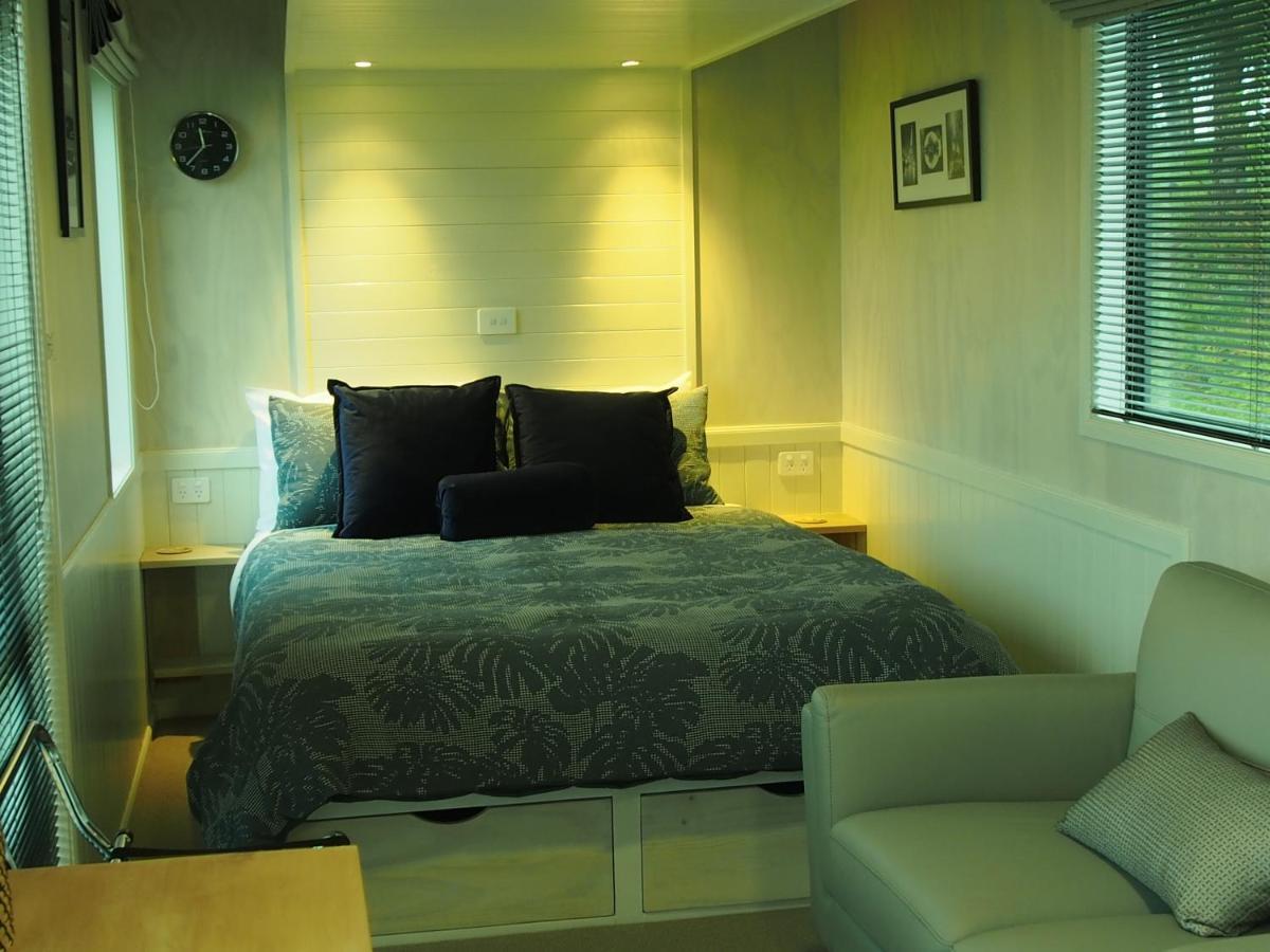 Boutique Tiny House - Te Anau Country Accommodation 外观 照片