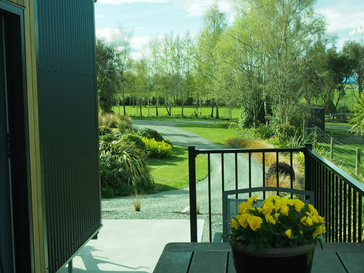 Boutique Tiny House - Te Anau Country Accommodation 外观 照片