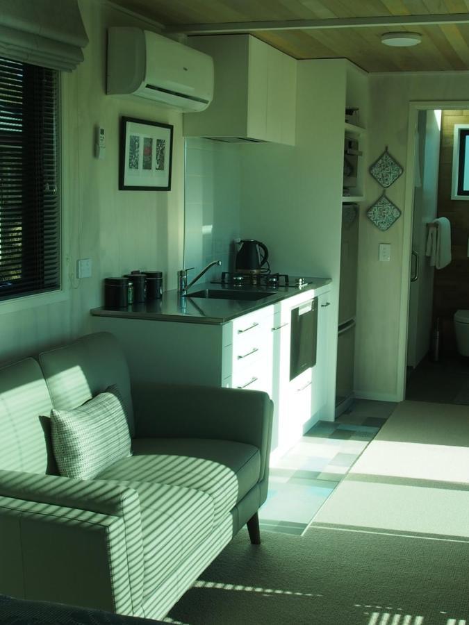 Boutique Tiny House - Te Anau Country Accommodation 外观 照片