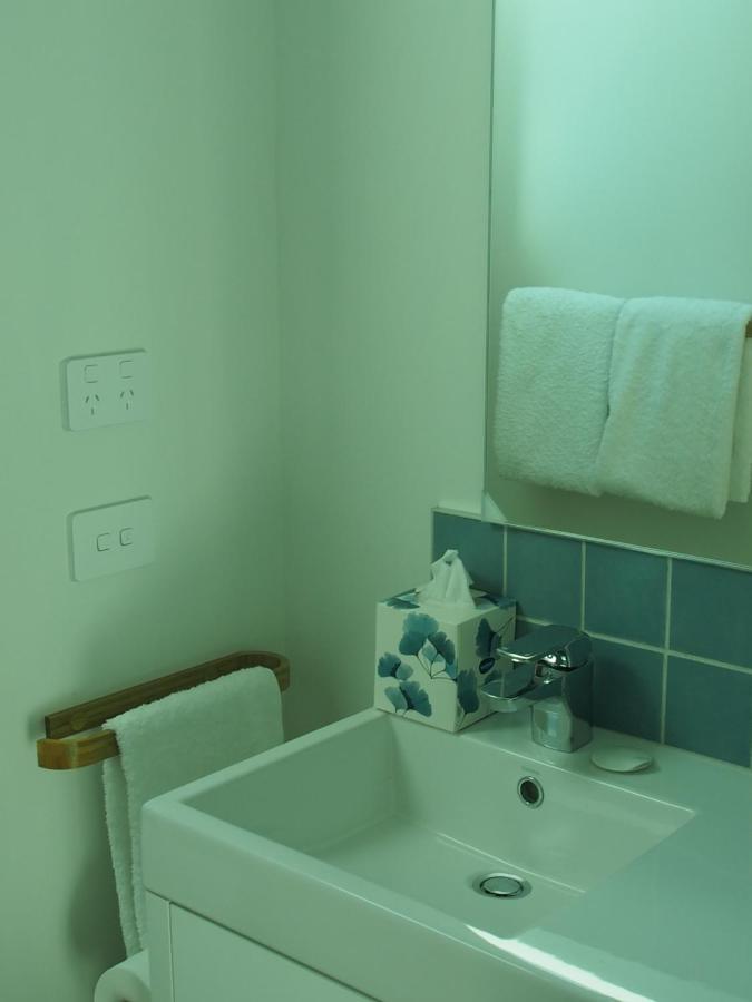 Boutique Tiny House - Te Anau Country Accommodation 外观 照片